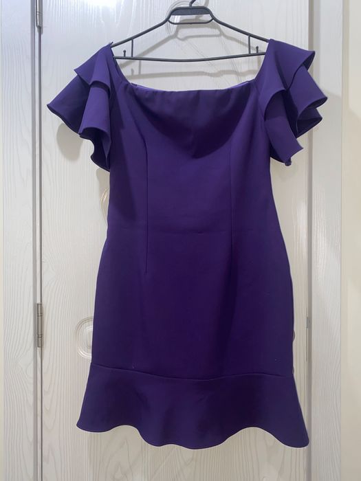 Рокля Adl ефектна с паднали рамена