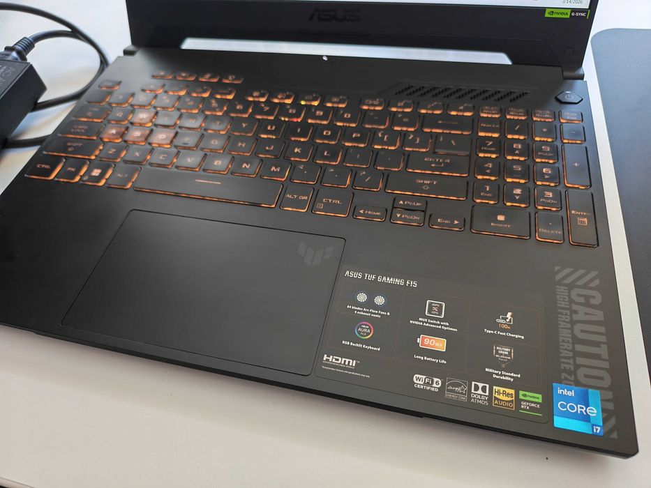 Laptop ASUS TUF F15 i7 13700H 16GB SSD 512GB RTX 4050 144Hz G-SYNC