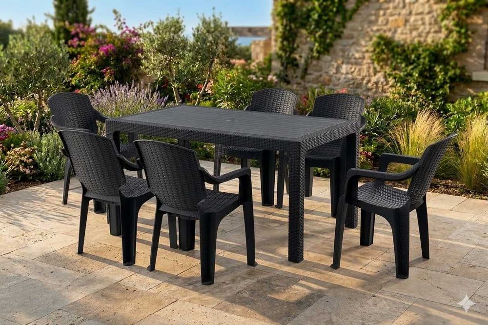 Пластмасов комплект с маса и  6 столa