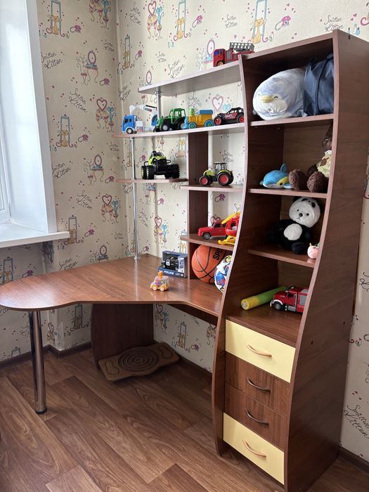 Продам детскую мебель