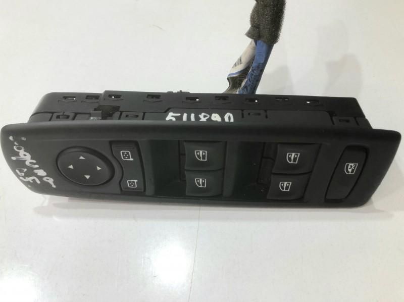 Butoane comanda geamuri electrice stanga fata Renault Laguna 3 (2007-2010)