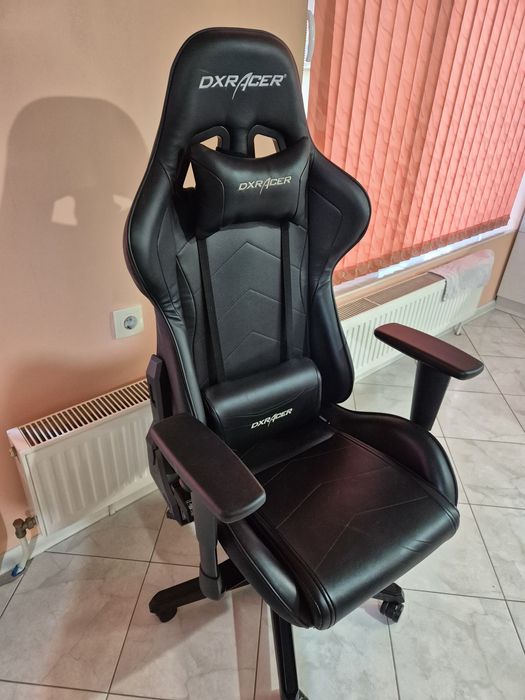 Гейм стол DXRACER Formula.