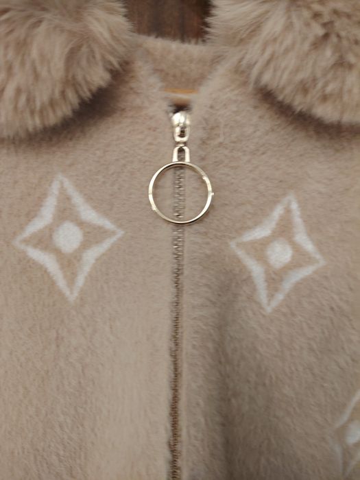 Дамска кашмирена жилетка