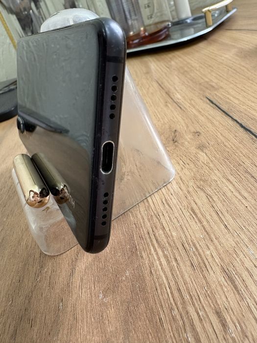 Продам Хуавей П20/ Huawei P20