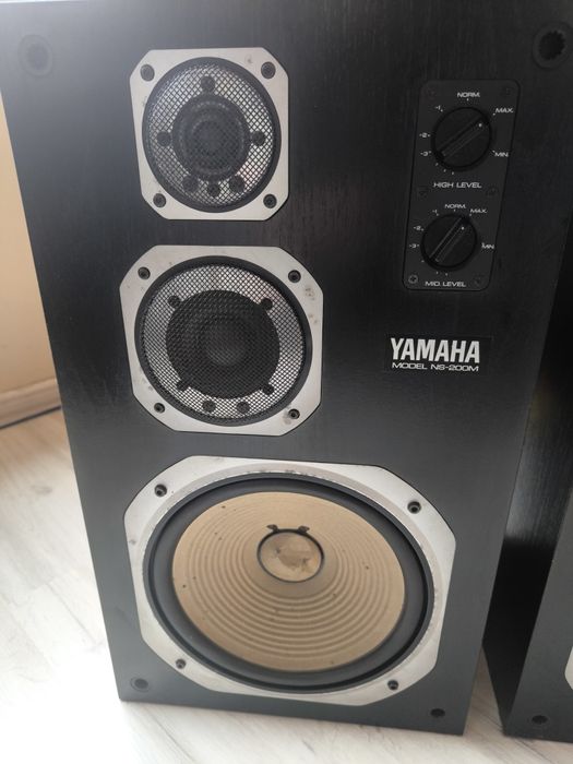 Тонколони Yamaha ns 200 M