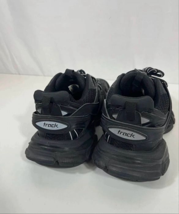 Balenciaga track