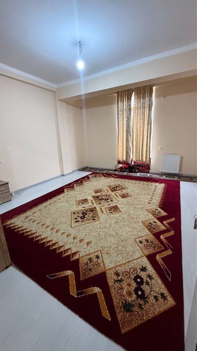 Qizlarga kvartira Sergili 4 ta qiz sheriklikka