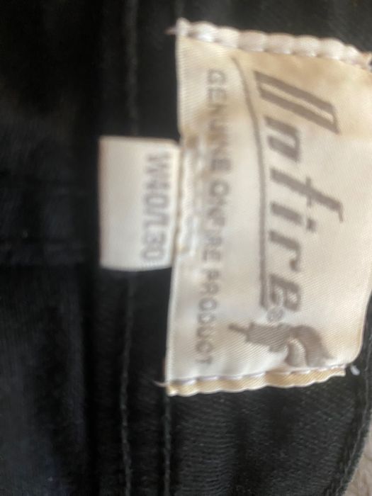 Черни мъжки дънки с отлично качество!