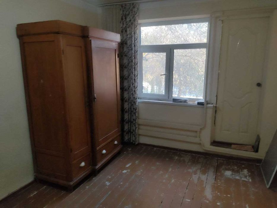 Урганч центрда 1 хонали кв. сотилади