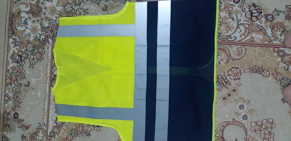 Жилетка с кармашками