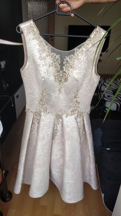 Rochie elegantă .