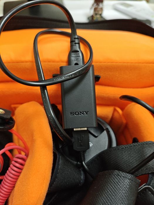 Продам Sony Alpha A6600 полный комплект