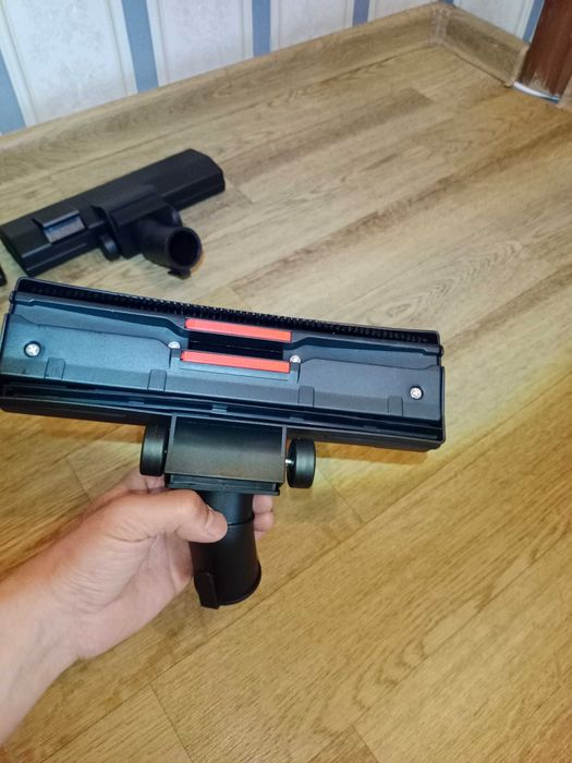 Продам щетки от пылесосов на запчасти по 5000 тг каждый