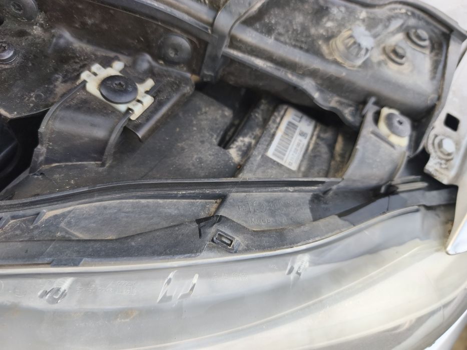 Far stânga bmw e90 e91 LCI bi-xenon De Europa