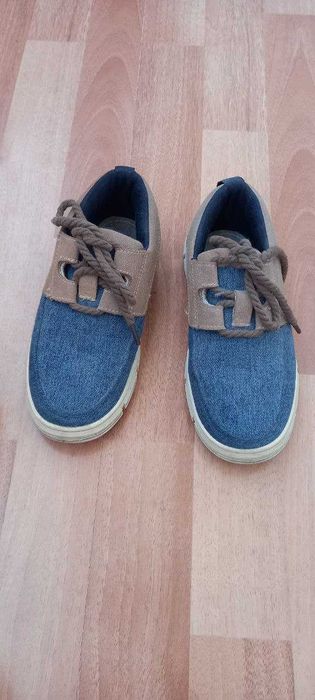 Продам туфли для мальчика