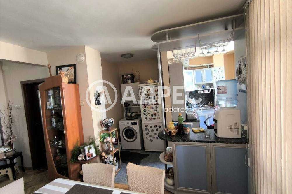 Продава се Тристаен апартамент в Разград, Лудогорие - 98 кв.м за 724 €/кв.м - Снимка #2