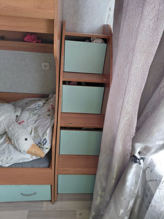 Продам двухъярусную кровать