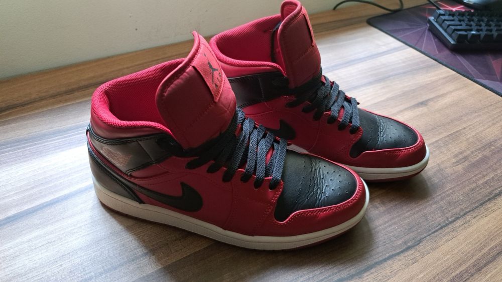 сникърси   "Jordan 1"