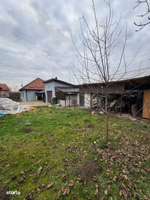 Casa renovata cu teren 600 mp, garaj si anexe – Posta, aproape de Ba