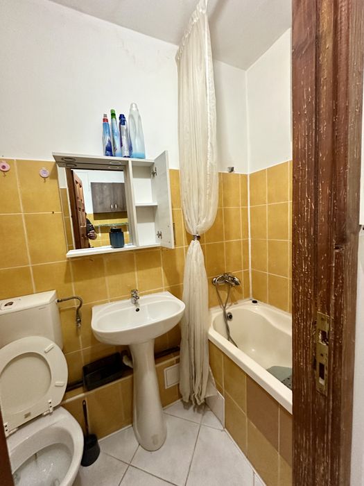 Propietar - Garsoniera - Lipovei