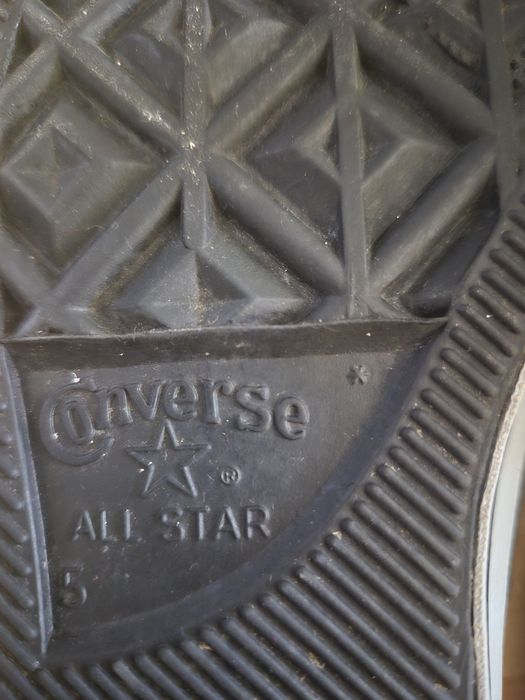 Tenisi converse , stare bună, mărimea 37,5