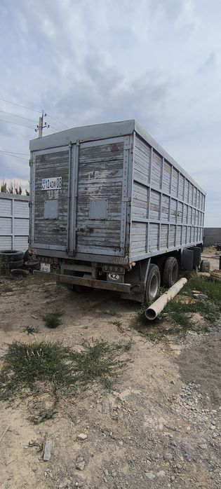 Прицеп трёхосный