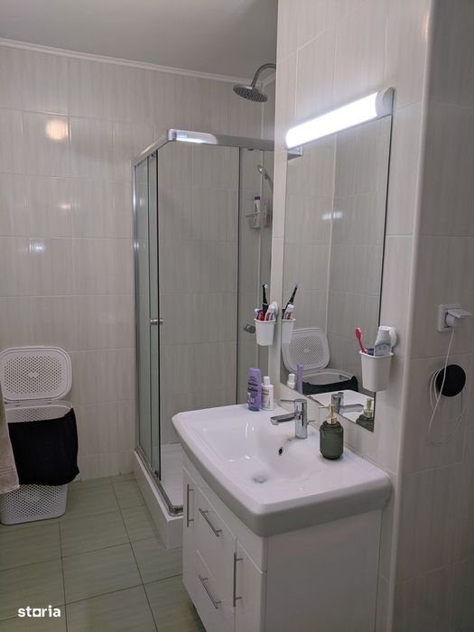 Garsonieră Spațioasă la Curte