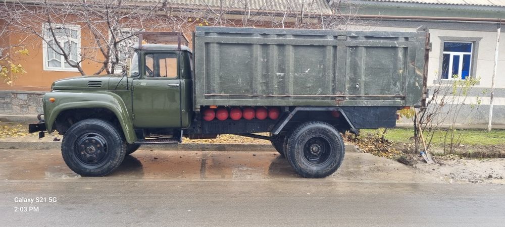 Зил 130 сотилади