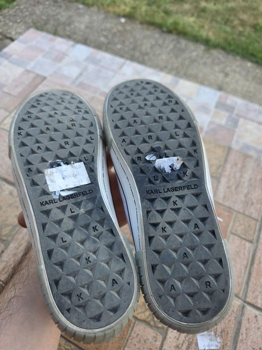 Tenesi Karl Lagerfeld