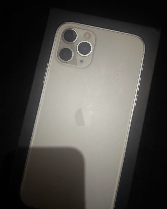 Айфон 11 pro ,.,