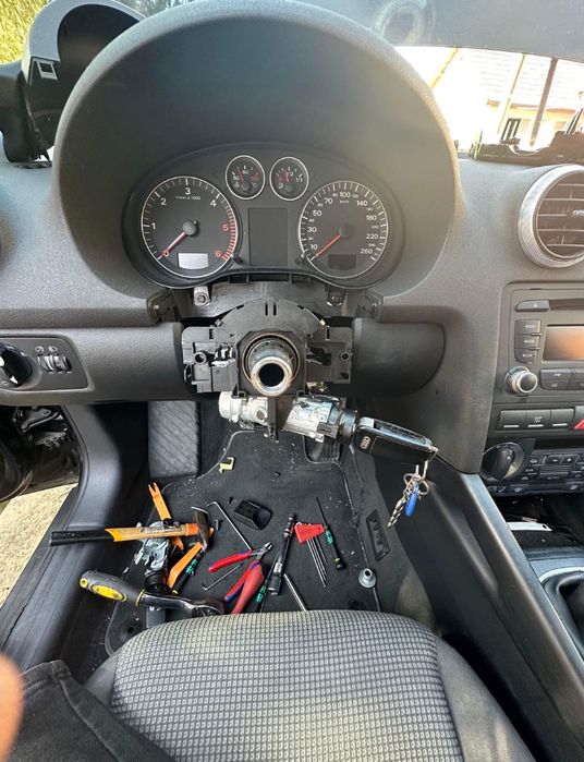 Reparatii Contacte auto blocate Volkswagen Audi Skoda Seat Nissan Ford