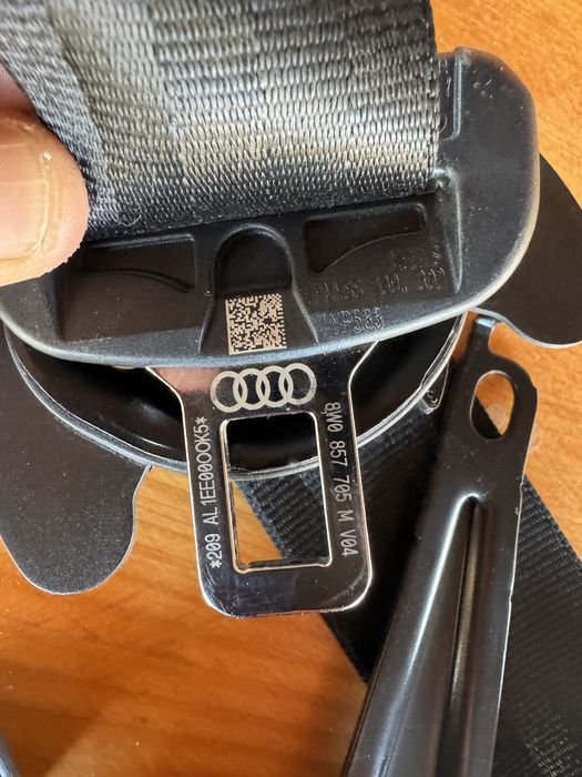 Centura Audi OE 8W0857705