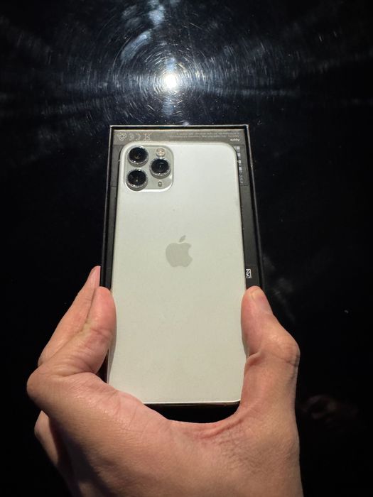 iPhone 11 pro продаю