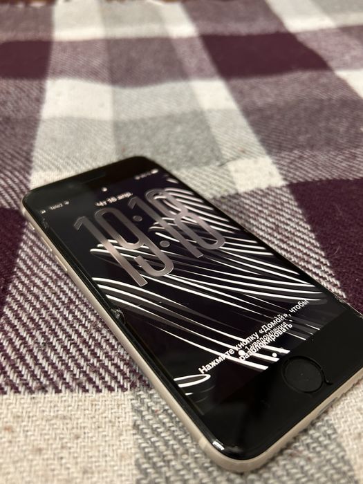 iPhone SE 2020 78% аккумулятор