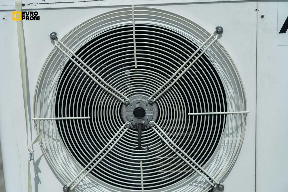 Chiller răcit cu aer AERMEC ANL080 Y – 20.35 kW | chiller second hand de vanzare | Stare Bună