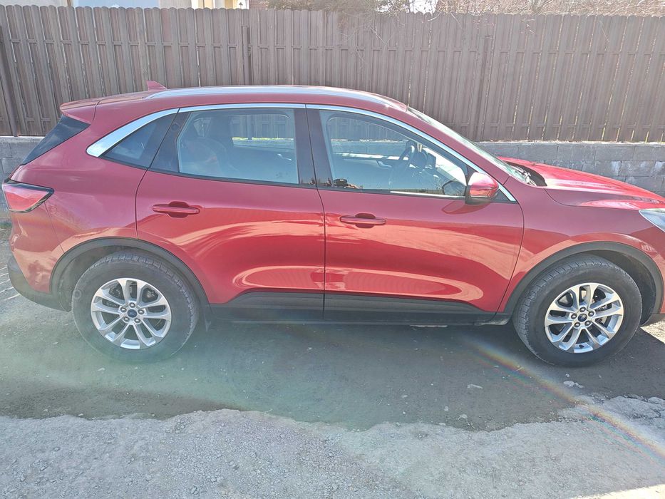 FORD Kuga 2022 — imagine 3
