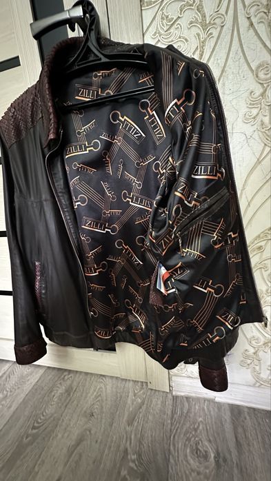 Куртка кожанная