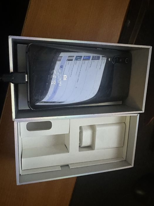 Xiaomi Mi 9 GSM Телефон