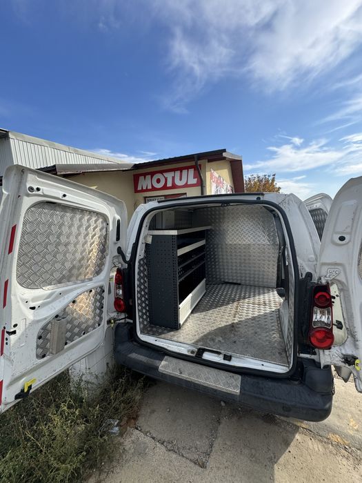 Citroen berlingo, display cu carplay, camera marsarier