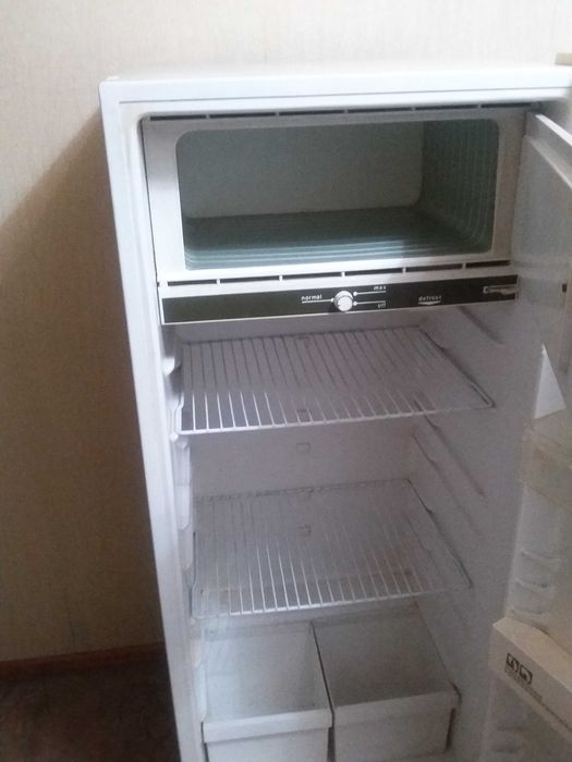 Продам холодильник бирюса