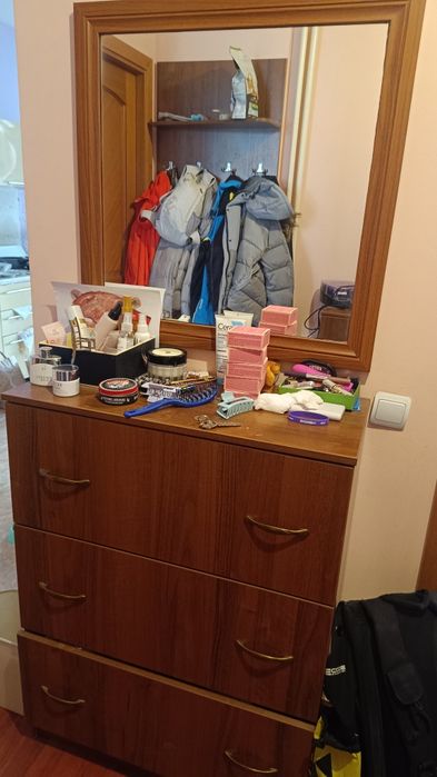 Продам прихожую 4 предмета