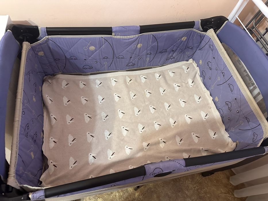 Детская кроватка - манеж