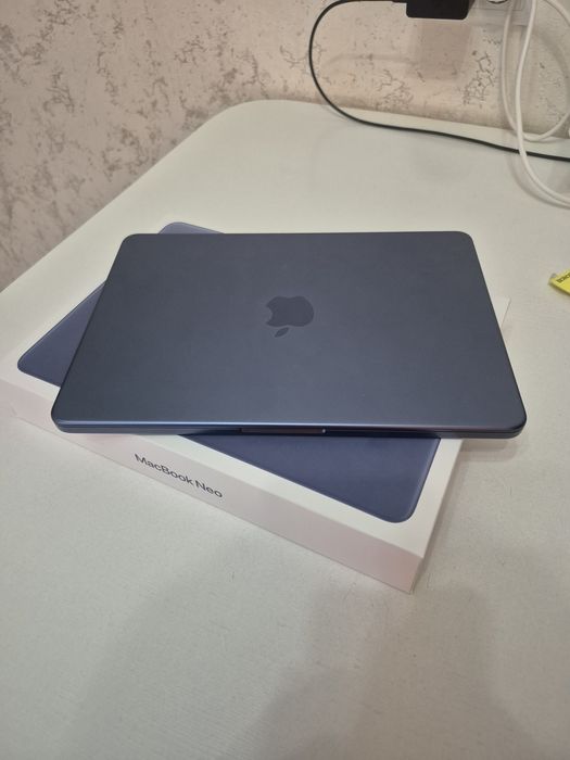 Macbook Neo 13" /A18 pro/512 Гб