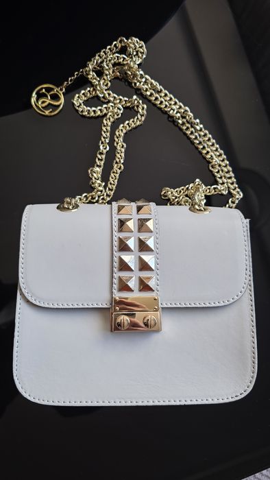 Италианска дамска чанта от естествена кожа цвят бежово-сиво