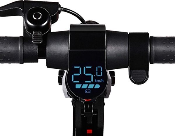 Электро самокат на аккумуляторе