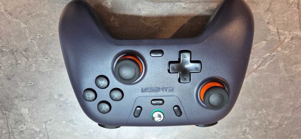 Gamesir Nova геймпад