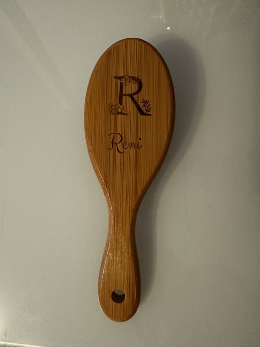 Персонализирана четка за коса