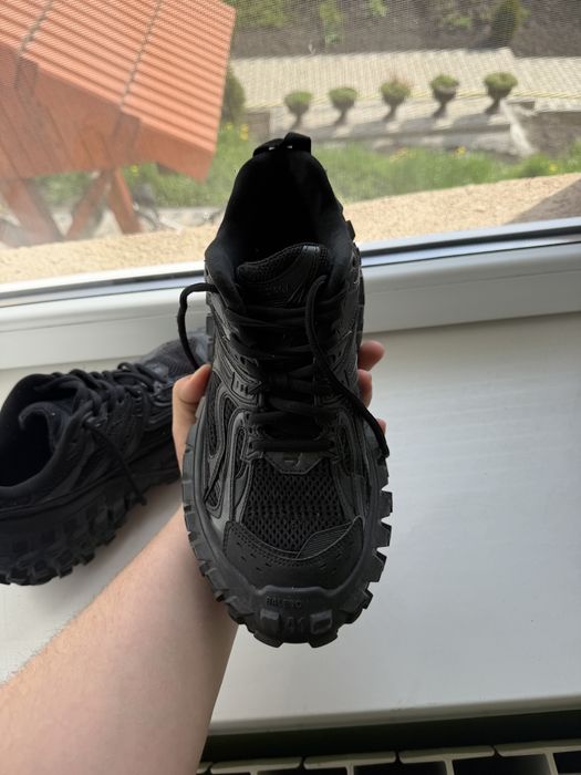 Balenciaga bouncer