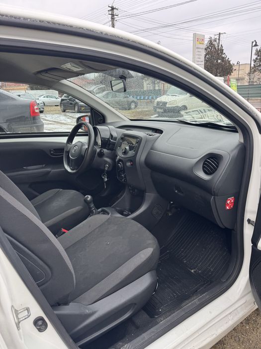 Dezmembrez Toyota Aygo 2015-2022 1.0 benzina motor 1KR