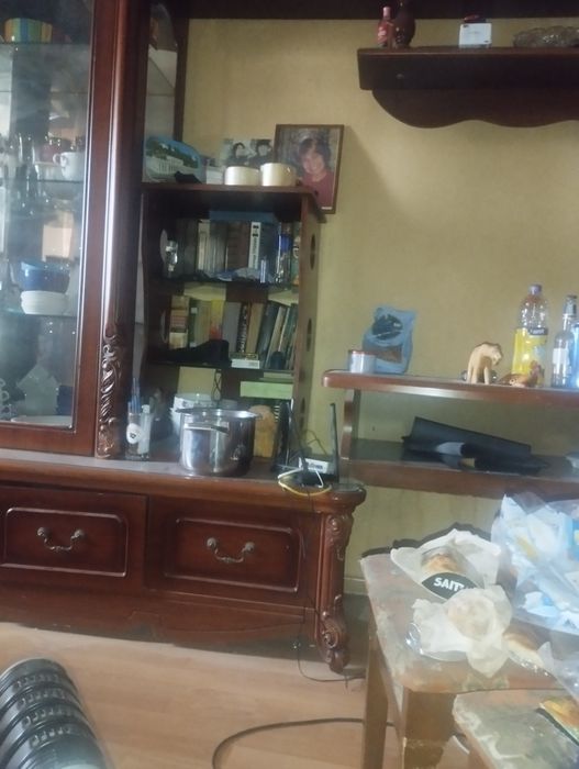 Продается книжная полка